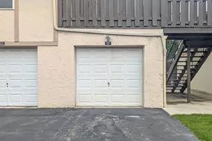 2498 Nassau Dr, Columbus, OH 43232 - Photo 3