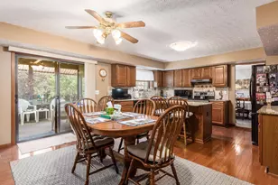 2920 Wynridge Dr, Grove City, OH 43123 - Photo 9