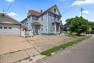 807 1st St NE, Massillon, OH 44646 - Photo 3