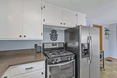 320 W Jefferson Street, Baltimore, OH 43105 - Photo 23