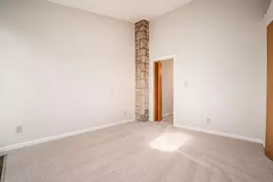 870 Euclaire Ave, Columbus, OH 43209 - Photo 35