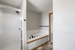 4477 Knoll Crest Dr, Grove City, OH 43123 - Photo 27