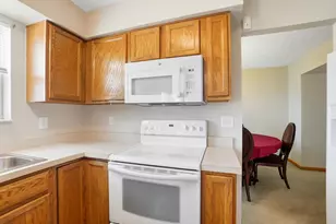 4477 Knoll Crest Dr, Grove City, OH 43123 - Photo 11
