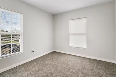 2464 Sullivant Avenue, Columbus, OH 43204 - Photo 13