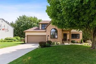 4976 Memphis Ct, Hilliard, OH 43026 - Photo 1