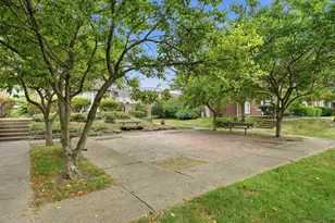 2432 Hardesty Dr S, Columbus, OH 43204 - Photo 37