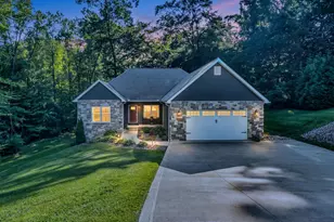599 Meadowdale Dr, Mansfield, OH 44907 - Photo 1