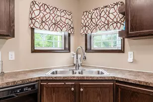70 Liberty Ave SE, Jacksontown, OH 43030 - Photo 7
