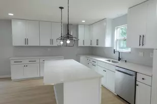 512 N Warren Ave, Columbus, OH 43204 - Photo 1