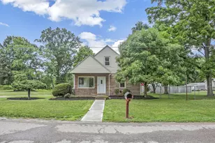2015 Highland Rd, Zanesville, OH 43701 - Photo 3