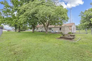 2015 Highland Rd, Zanesville, OH 43701 - Photo 37