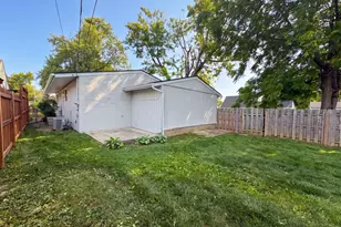 2884 Kingston Ave, Grove City, OH 43123 - Photo 5