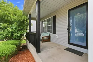 510 Dover Pond Dr, Blacklick, OH 43004 - Photo 3