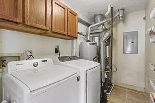 2021 Torreys Pl, Powell, OH 43065 - Photo 15