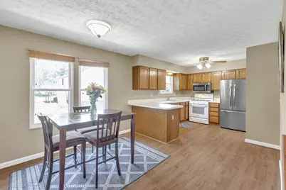 493 Meadows Boulevard, Pickerington, OH 43147 - Photo 5