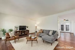 619 Dlyn St, Columbus, OH 43228 - Photo 3