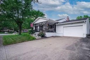 250 Mistletoe Ct, Sunbury, OH 43074 - Photo 1