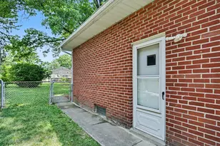 3824 Shamrock Dr, Columbus, OH 43227 - Photo 27