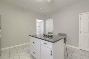 1697 Manchester Ave, Columbus, OH 43211 - Photo 21