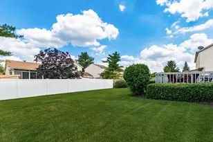 1042 Rousseau Ln, Galloway, OH 43119 - Photo 39