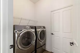 1413 Carylake Cir, Columbus, OH 43240 - Photo 25