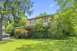 4958 Shadycrest Rd, Columbus, OH 43229 - Photo 13