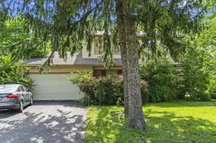 4958 Shadycrest Rd, Columbus, OH 43229 - Photo 3