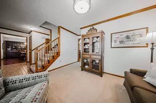 1619 Tuscarora Dr, Grove City, OH 43123 - Photo 7