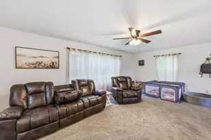 4638 Locustgrove Rd, Sulphur Springs, OH 44881 - Photo 9