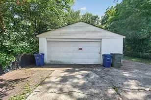 1217 Smith Rd, Columbus, OH 43207 - Photo 3