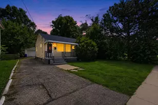 1217 Smith Rd, Columbus, OH 43207 - Photo 1