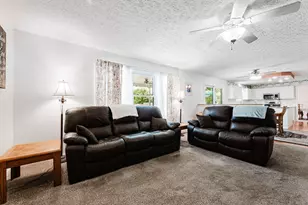 1948 Mayflower Cir, Grove City, OH 43123 - Photo 15