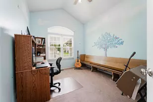 1948 Mayflower Cir, Grove City, OH 43123 - Photo 9