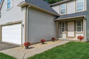 342 Shawnee Loop S, Pataskala, OH 43062 - Photo 1