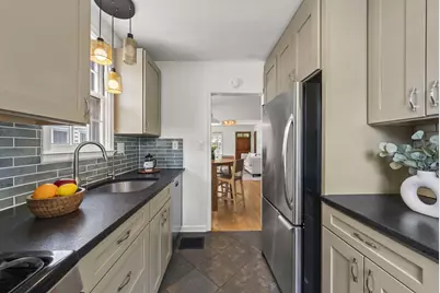 105 E Royal Forest Boulevard, Columbus, OH 43214 - Photo 11