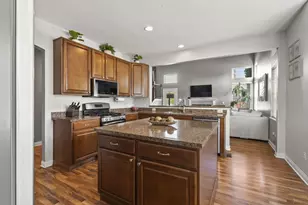 6110 Foxmeadow Dr, Westerville, OH 43081 - Photo 9