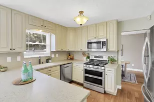 5975 Epernay Way, Galloway, OH 43119 - Photo 9