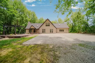 140 N Main St, Croton, OH 43013 - Photo 1