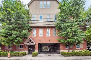 871 S Pearl St, Columbus, OH 43206 - Photo 3