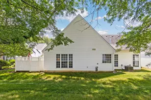 8648 Lazelle Village Dr, Lewis Center, OH 43035 - Photo 7