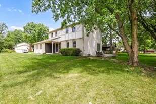 7010 Rockwoods Pl, Worthington, OH 43085 - Photo 3