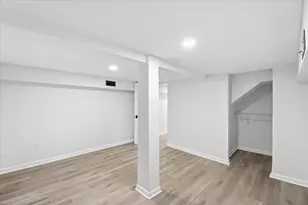 2261 Hamilton Ave, Columbus, OH 43211 - Photo 9