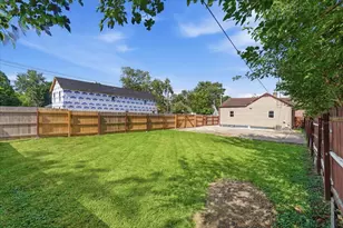 2261 Hamilton Ave, Columbus, OH 43211 - Photo 15