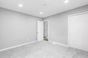 949 E 19th Ave, Columbus, OH 43211 - Photo 19
