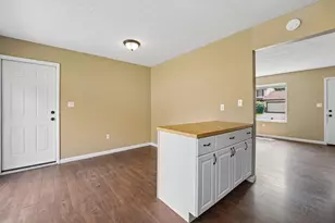 4909 Dunlap Rd, Columbus, OH 43229 - Photo 9