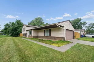 4909 Dunlap Rd, Columbus, OH 43229 - Photo 3
