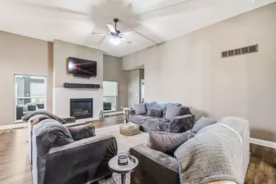 10035 New California Drive, Plain City, OH 43064 - Photo 5