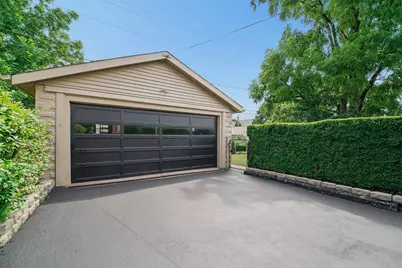 83 Clinton Heights Avenue, Columbus, OH 43202 - Photo 3