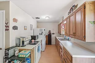 1805 Nelson Rd, Lancaster, OH 43130 - Photo 9