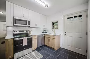 2361 Vendome Dr S, Columbus, OH 43219 - Photo 9